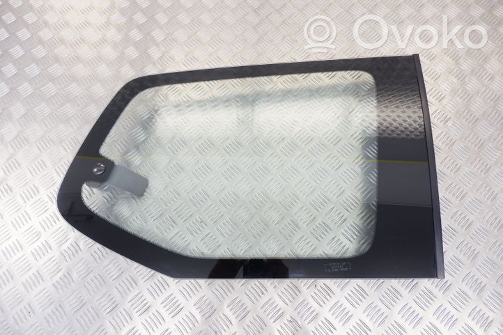 Toyota Land Cruiser (J120) Fenêtre latérale avant / vitre triangulaire 627106A080