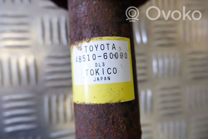 Toyota Land Cruiser (J120) Priekšpusē amortizators 4851060090