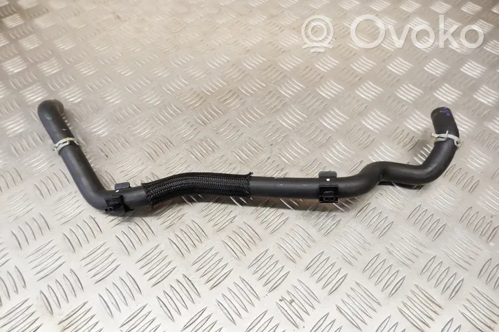 Toyota Yaris Cross Tuyau de liquide de refroidissement moteur G922CK0020