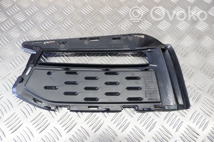 BMW 5 G30 G31 Grille inférieure de pare-chocs avant 8064966