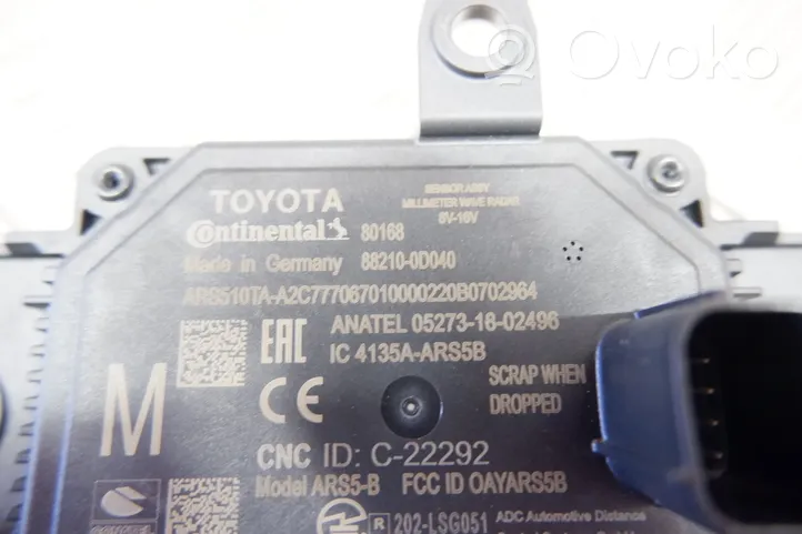 Toyota Yaris XP210 Distronic-anturi, tutka 882100D040