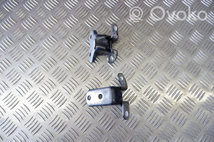 Toyota Prius+ (ZVW40) Kit de charnières de porte arrière 6876020122