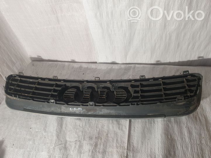 Audi A3 S3 8L Etupuskurin ylempi jäähdytinsäleikkö 8L0853651A