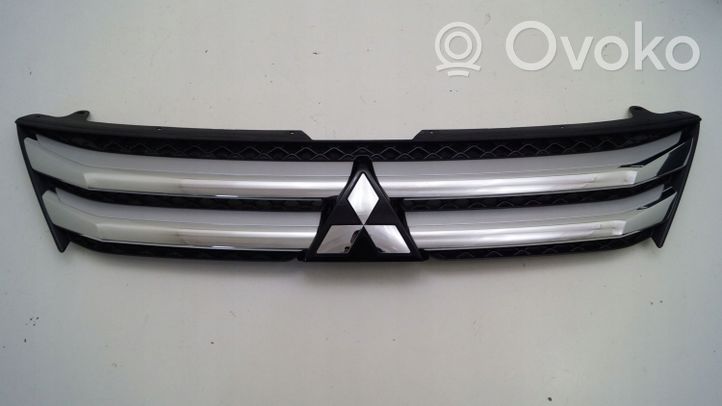 Mitsubishi Eclipse Cross Grille calandre supérieure de pare-chocs avant 7450B048