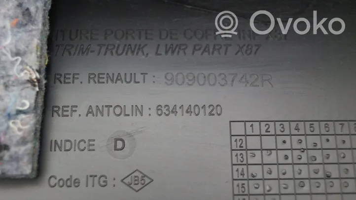 Renault Captur Boczek / Tapicerka / bagażnika 