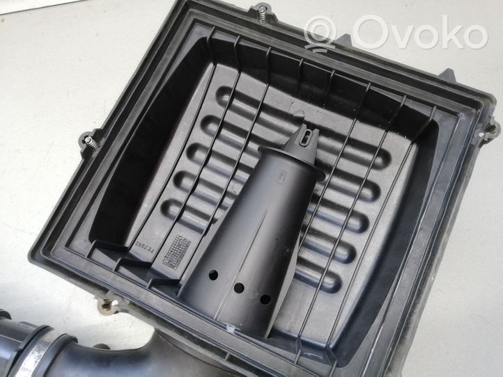 Opel Omega B2 Couvercle du boîtier de filtre à air 09202570