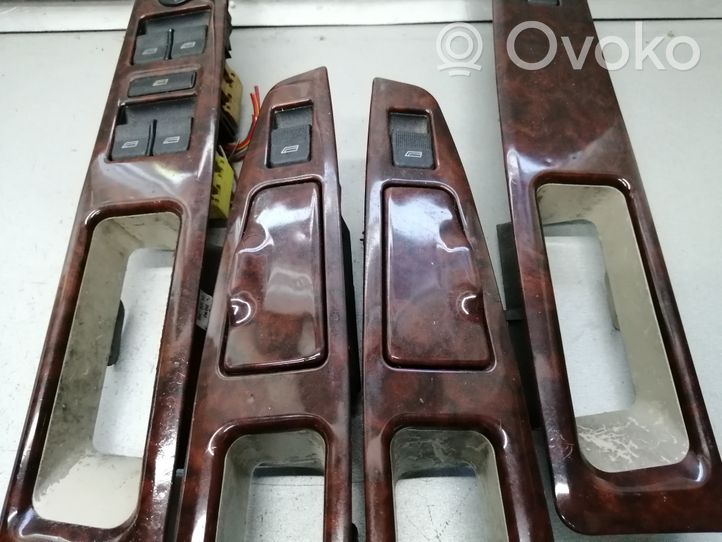 Audi A8 S8 D2 4D Rivestimento pulsantiera finestrino della portiera anteriore 4D1959522