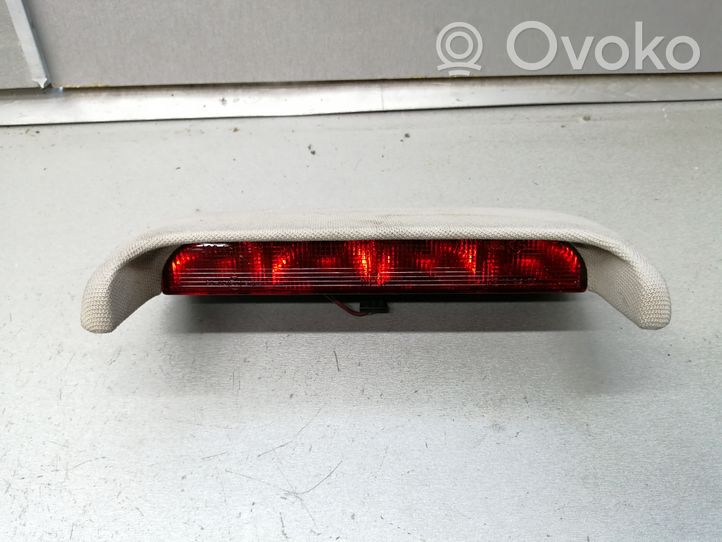 Audi A8 S8 D2 4D Trzecie światło stop 8D5945097A