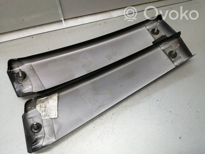 Audi A8 S8 D2 4D (B) Rivestimento del montante (esterno) 