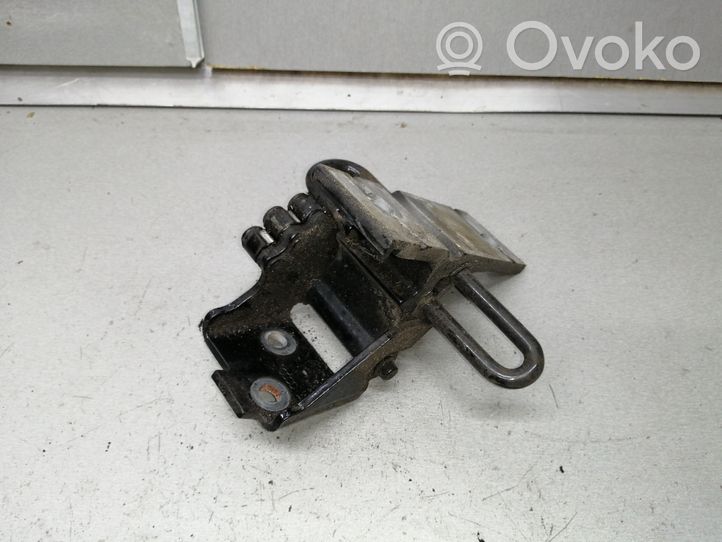 Audi A8 S8 D2 4D Cerniera inferiore della portiera anteriore 4D0831412D