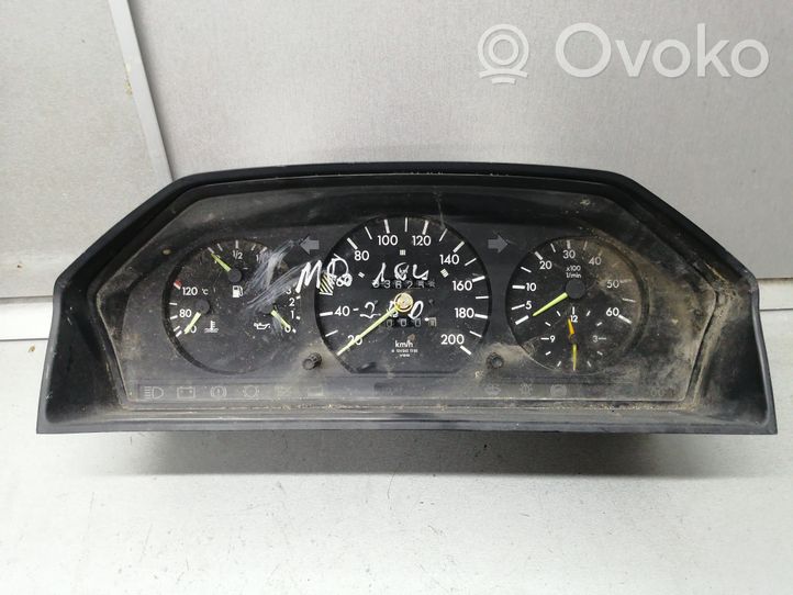 Mercedes-Benz E W124 Compteur de vitesse tableau de bord 87001199