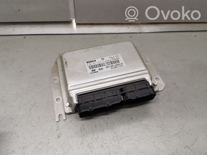 KIA Sorento Sterownik / Moduł ECU 0281011579