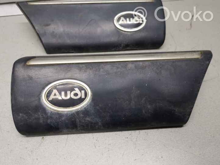 Audi 100 200 5000 C3 Apdaila sparno (moldingas) 447853971
