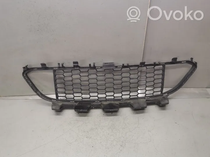 BMW 3 F30 F35 F31 Grille inférieure de pare-chocs avant 8068124