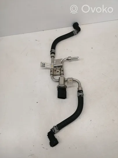 Porsche Macan Fuel line pipe 94611023504