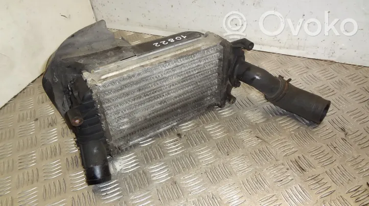 Volkswagen Polo III 6N 6N2 6NF Chłodnica powietrza doładowującego / Intercooler 862374X