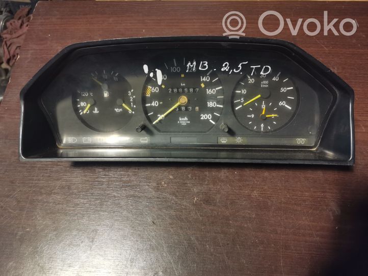 Mercedes-Benz E W124 Compteur de vitesse tableau de bord 87001199