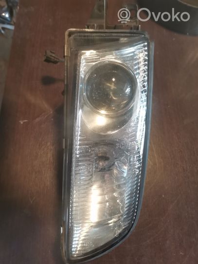 Mazda Xedos 9 Lampa przednia 68432