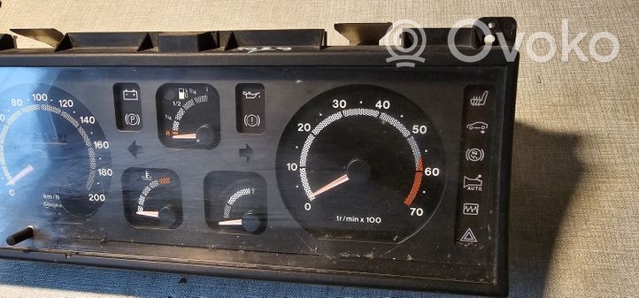 Renault Espace II Speedometer (instrument cluster) 19351698