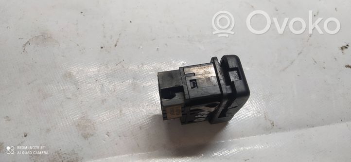 Volvo 850 Seat heating switch 9148765