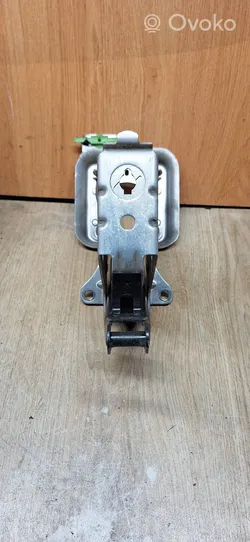 Volkswagen Golf V Brake pedal 1K1721057AD