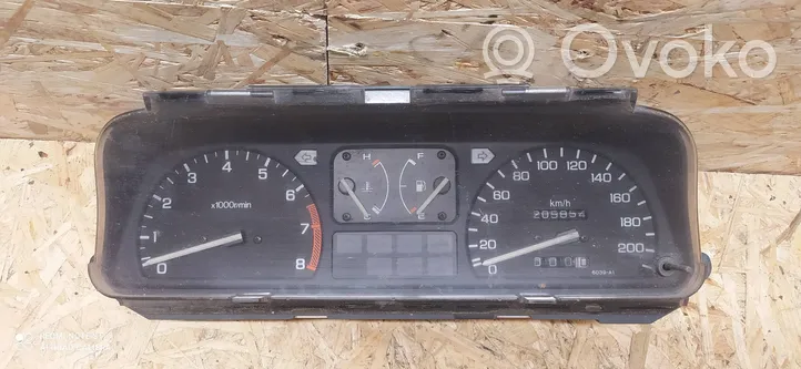 Honda Civic Speedometer (instrument cluster) Hr09256