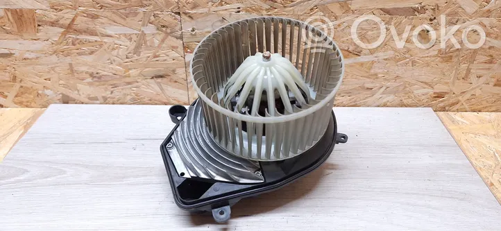 Volkswagen PASSAT B5.5 Heater fan/blower 87060