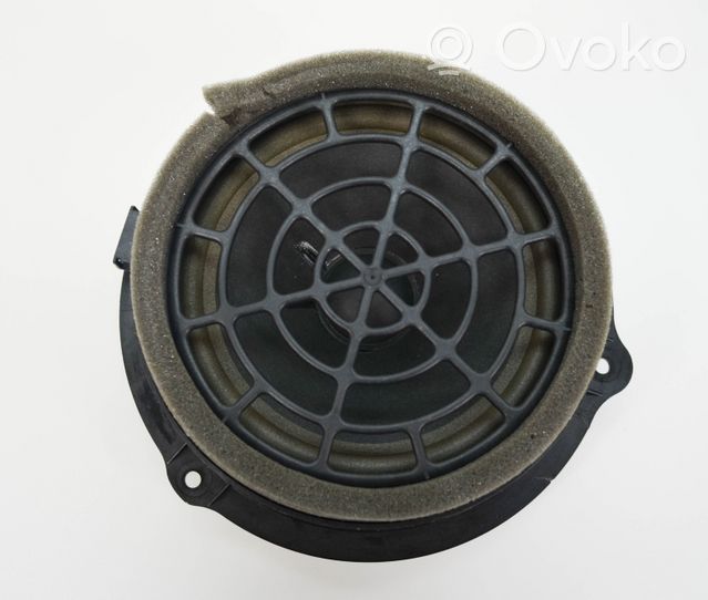 Audi Q3 8U Takaoven kaiutin 8U0035411A