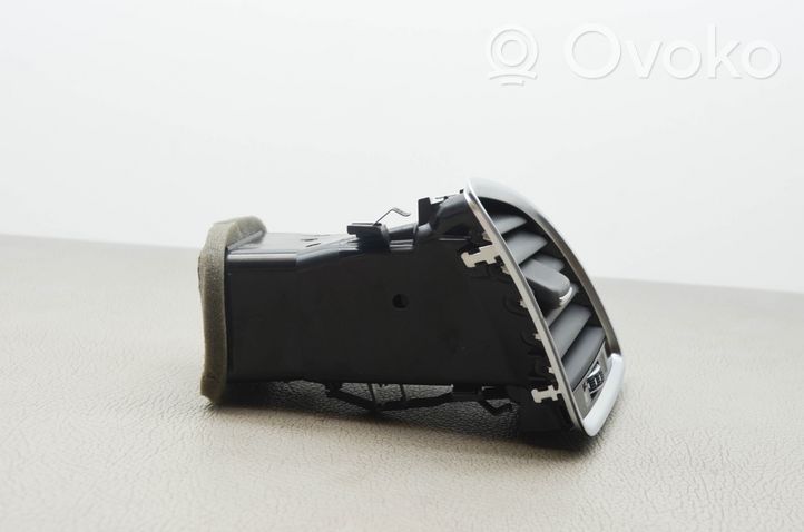 Audi Q3 8U Lango oro grotelės 8U2820902D