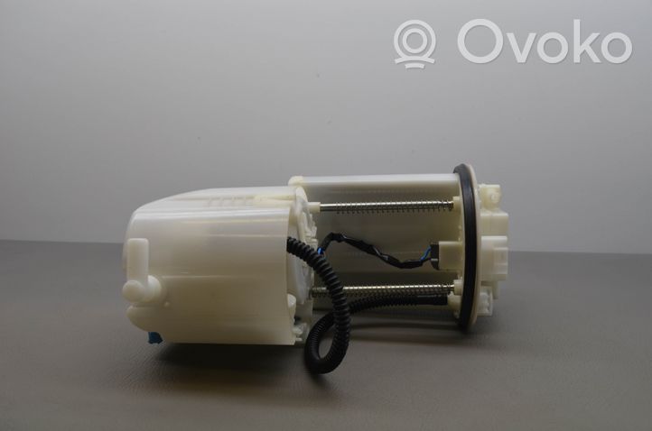 Toyota RAV 4 (XA40) Polttoainesäiliön pumppu 7770442080