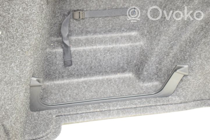 Volkswagen Jetta VI Dolny panel schowka koła zapasowego 5C6867427C