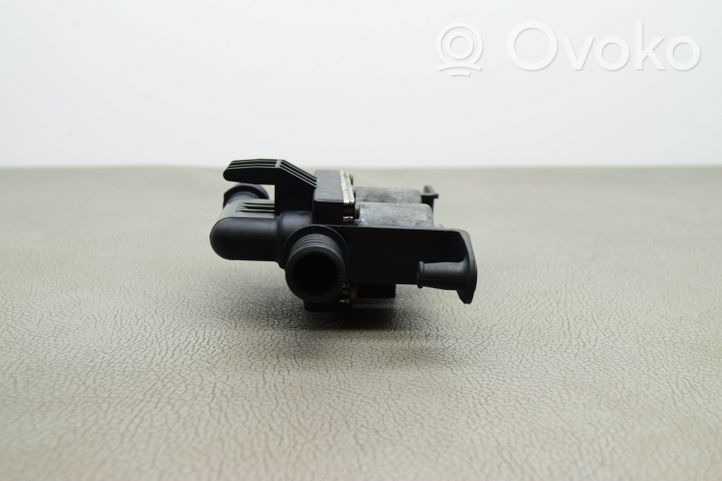 BMW X5 F15 Pompe à eau de liquide de refroidissement 6955922