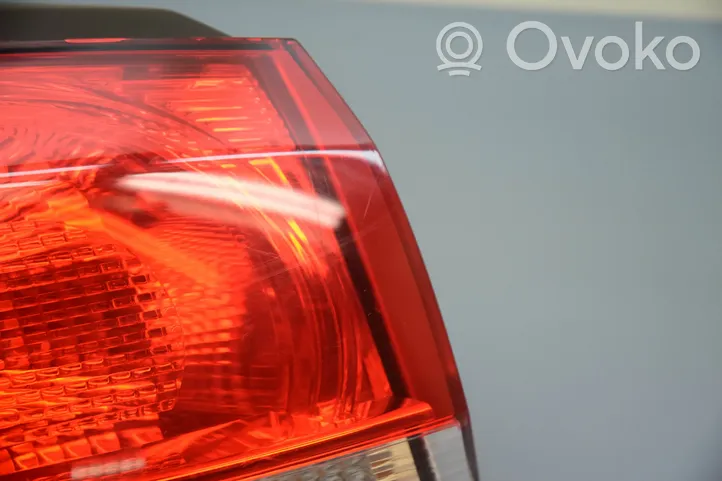 Volkswagen Golf VI Aizmugurējais lukturis virsbūvē 5K0945111