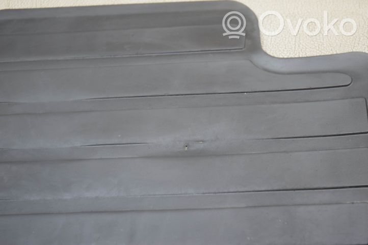 Skoda Rapid (NH) Kit tapis de sol auto 5JB061550