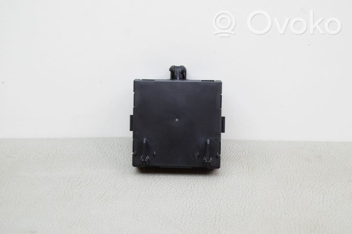 Mercedes-Benz B W246 W242 Oven ohjainlaite/moduuli A1669006005