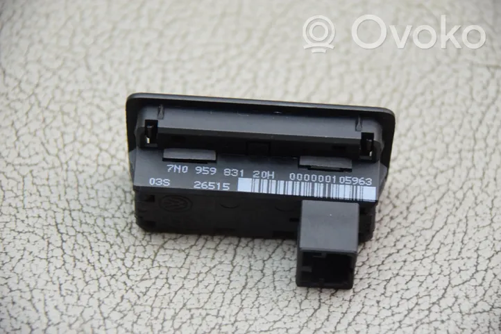 Volkswagen Sharan Tailgate/boot open switch button 7N0959831