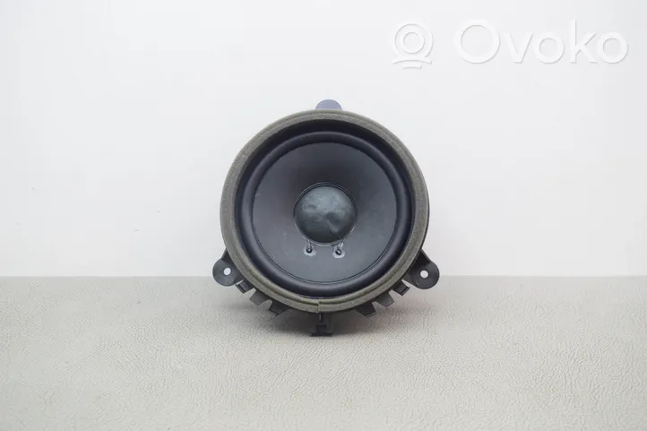 Volvo V60 Skaļrunis (-i) pakaļējās durvīs 30657445