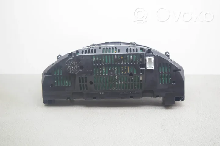 Mercedes-Benz GLK (X204) Tachimetro (quadro strumenti) A2049001605