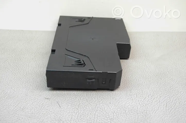 Mercedes-Benz GLK (X204) Relay mounting block A2049061005