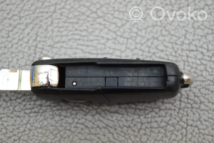 Volkswagen Caddy Ignition key/card 5K0837202AD