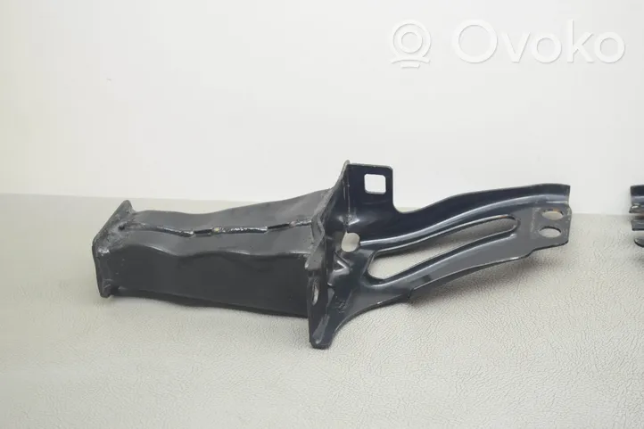 Volvo V60 Staffa del pannello di supporto del radiatore 240616L