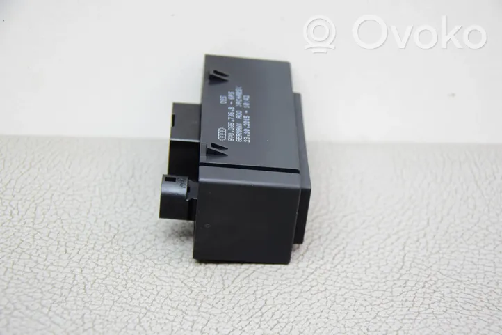 Audi A3 S3 8V AUX-pistokeliitin 5Q0035736A