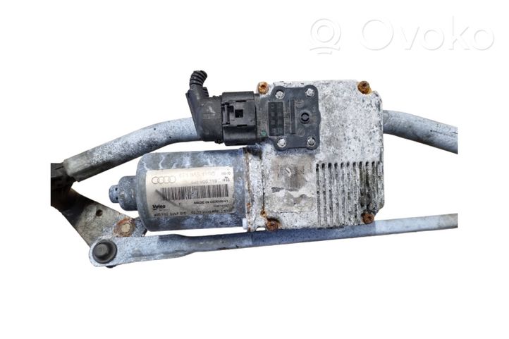 Audi A5 8T 8F Etupyyhkimen vivusto ja moottori 8T1955119C