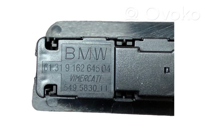 BMW 5 F10 F11 Przycisk otwierania klapy bagażnika 6131916264504