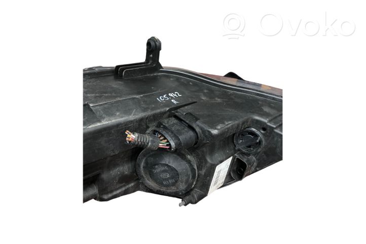 Volkswagen Golf Plus Lampa przednia 5M1941006B