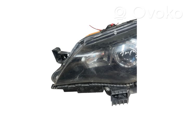 Subaru Impreza III Lampa przednia 256100000102