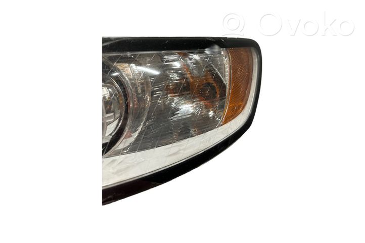 Volvo V50 Lampa przednia 31265694