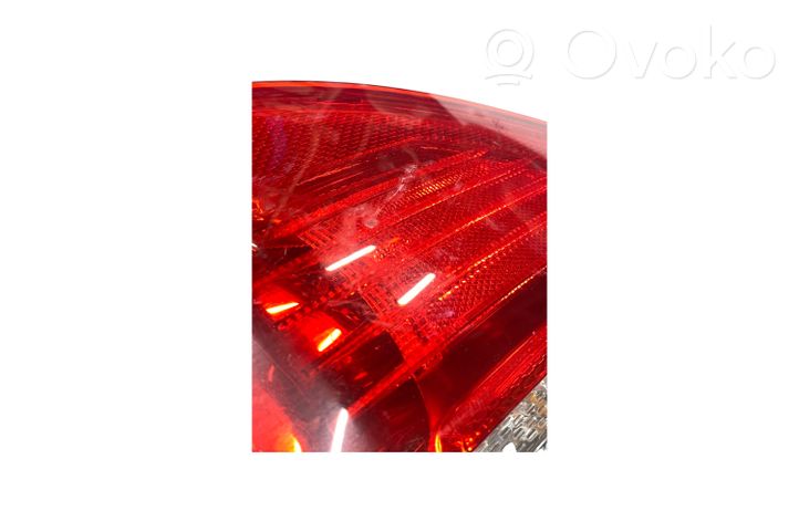 Volkswagen Golf V Lampa tylna 1K9945096D