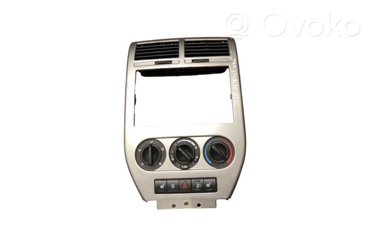 Jeep Patriot Oro kondicionieriaus/ klimato/ pečiuko valdymo blokas (salone) P55111874AA