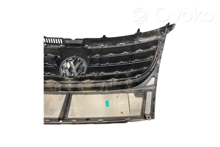 Volkswagen Touran I Maskownica / Grill / Atrapa górna chłodnicy 5M0853601